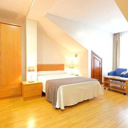 Apartamentos Urban Blue, Blue Hotels 기욘 외부 사진