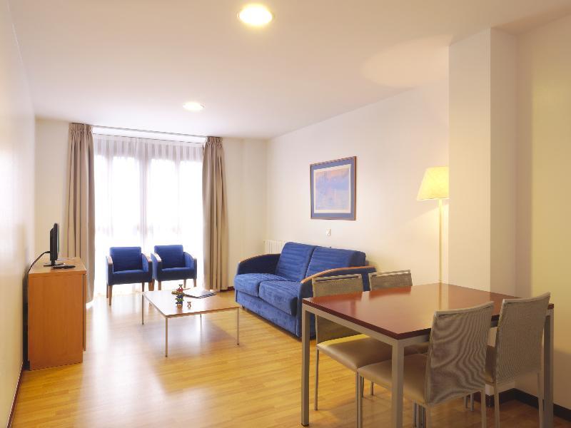Apartamentos Urban Blue, Blue Hotels 기욘 외부 사진